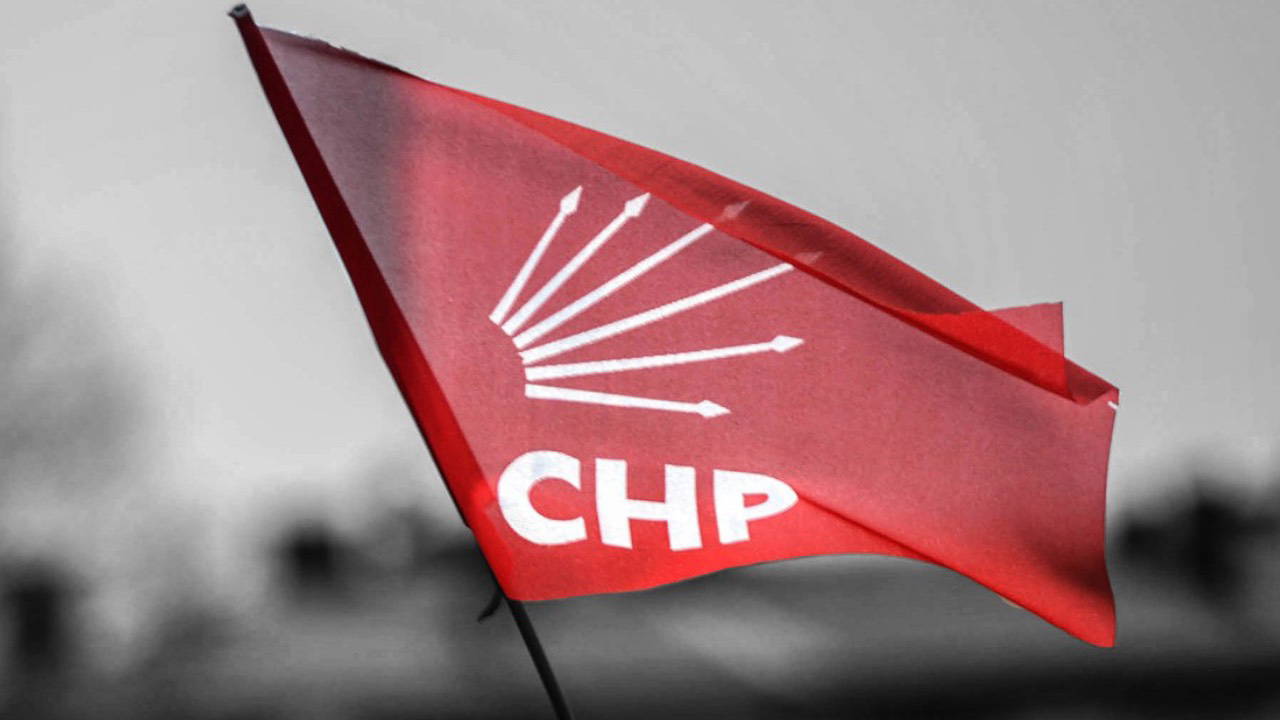 İhracı düşünülen Özgür ÖZEL’e tam destek; 2 Milyon CHP Üyesi ve Binden fazla kongre üyesi: ‘PARTİMİZDEN AYRILMIYORUZ’