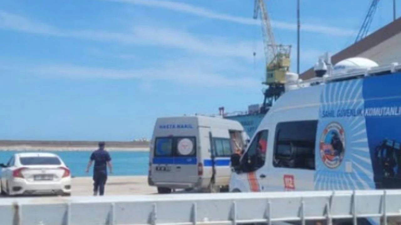 Karadeniz'de Türk balıkçı teknesine saldırı: Tekne battı 1 kişi öldü, 4 kişi yaralandı 