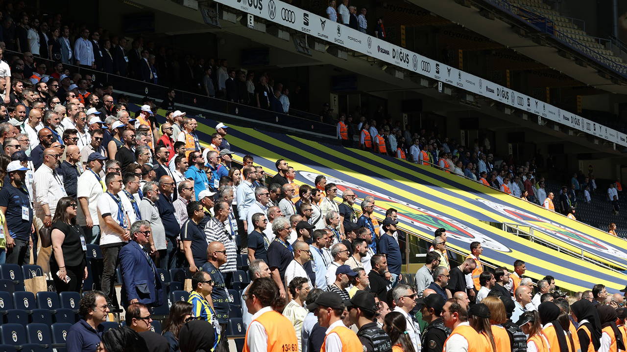 Fenerbahçe olağanüstü genel kurulu yapılıyor... CANLI YAYINLIYORUZ
