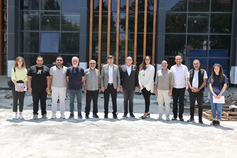 Başkan Kahveci, Kütahya’daki kütüphane ve kültür merkezi çalışmalarını inceledi