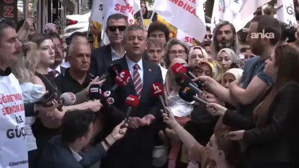 Özgür Özel'den açlık grevindeki öğretmenlere destek ziyareti!