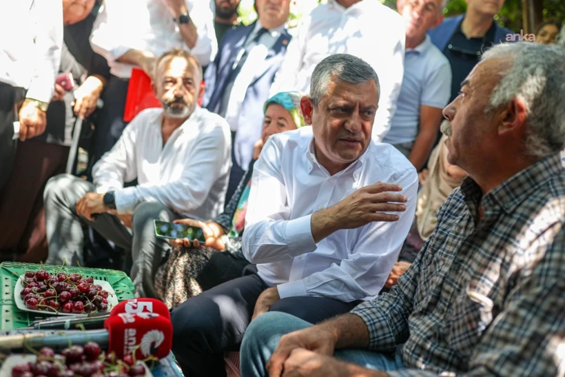 NİĞDE Ulukışla'da halkla 'KAVİLLEŞEN' Özgür ÖZEL: 