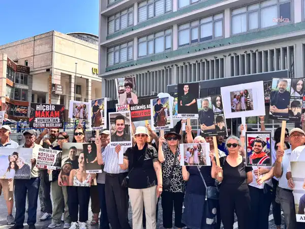 Bolu'dan Ankara'ya  '78 Can İçin Adalet Yürüyüşü' Ulus Atatürk Heykeli önünde sona erdi!
