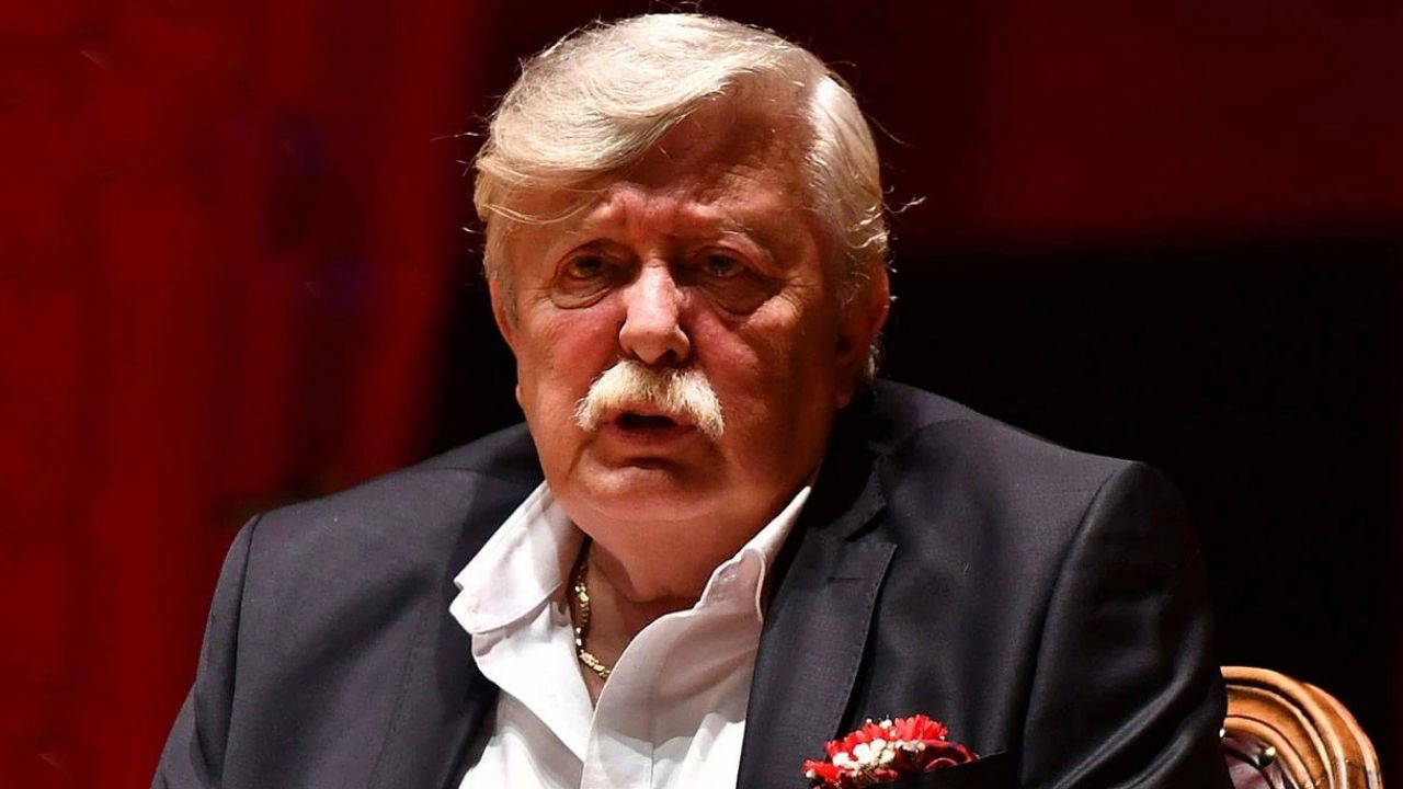 Aziz Üstel yaşamını yitirdi!  