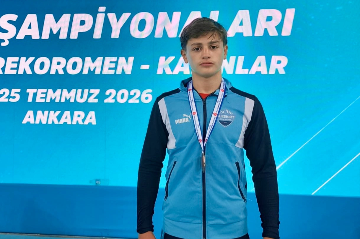 Ağrılı Sporcu Miraç Harun Yazıcı Türkiye Üçüncüsü Oldu