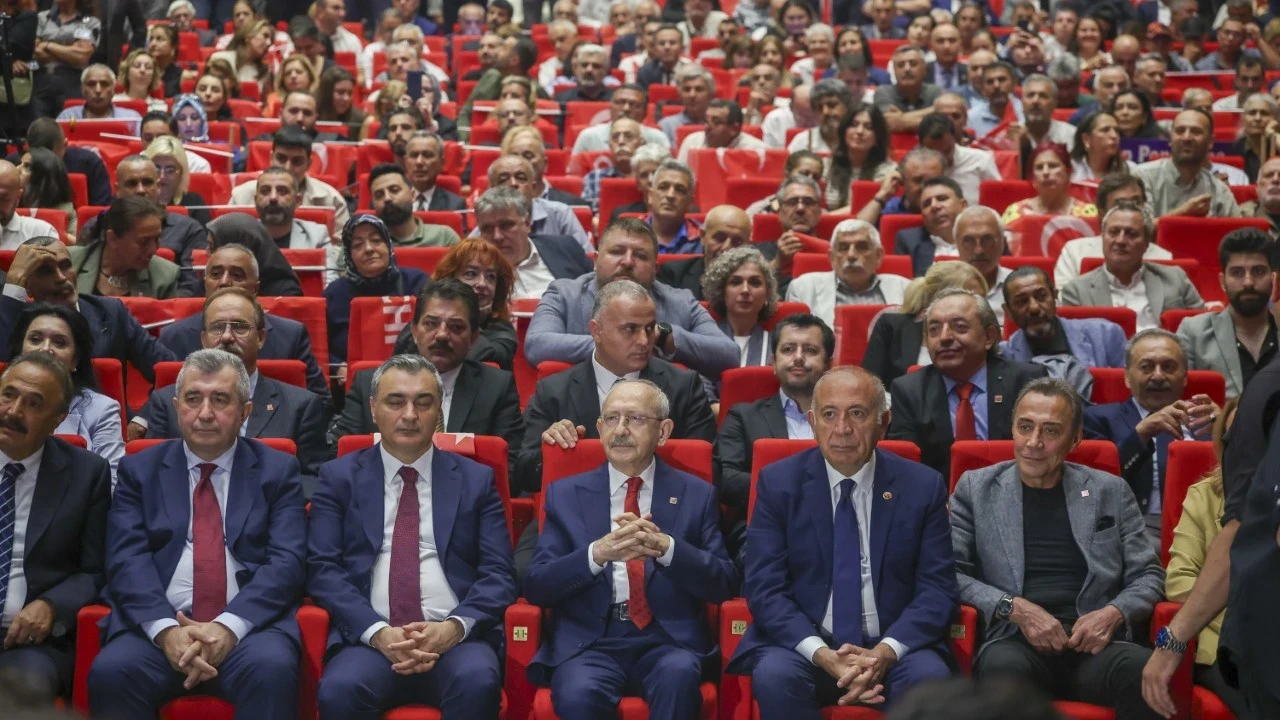 CHP töreninde figüran iddiasına soruşturma!
