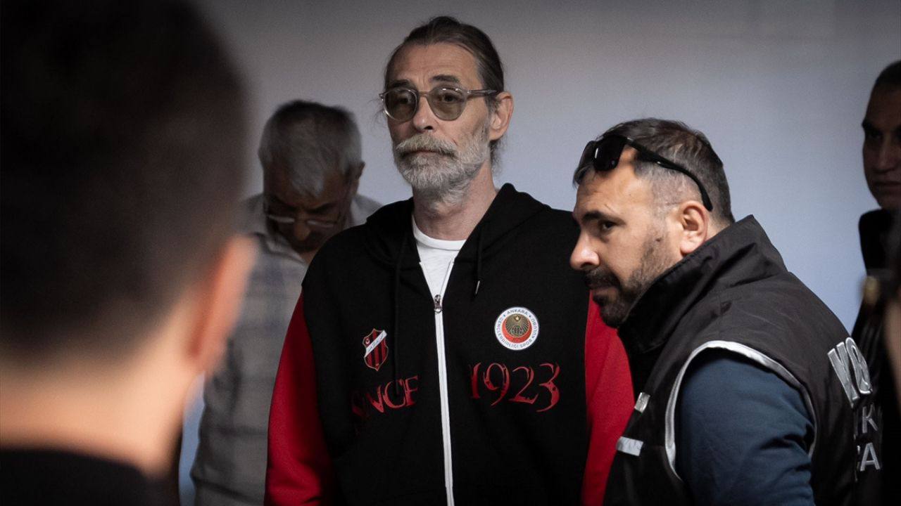 Etimesgut Belediyesi'ne operasyon: Başkan Erdal Beşikçioğlu da gözaltına alındı!