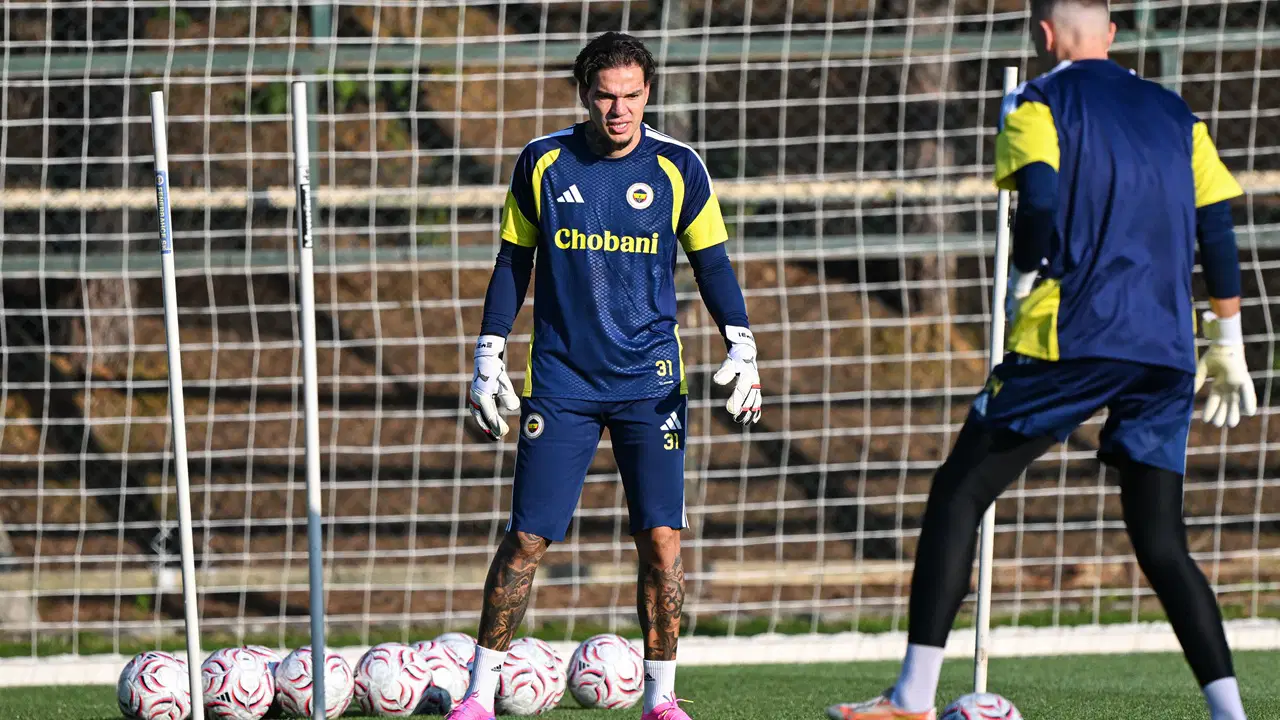 Fenerbahçe’den ayrılık iddialarına Ederson'dan Türkçe yanıt!
