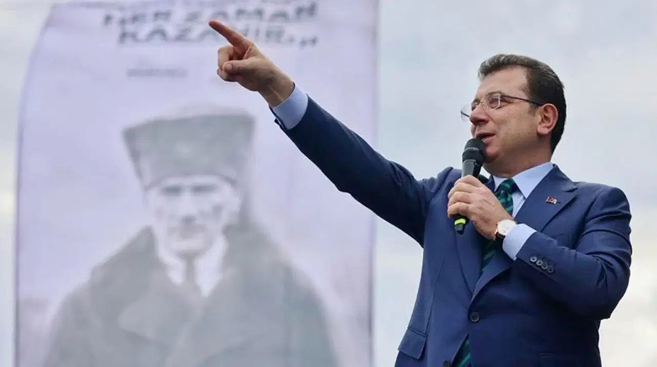 Ekrem İmamoğlu CHP'den istifa etti!