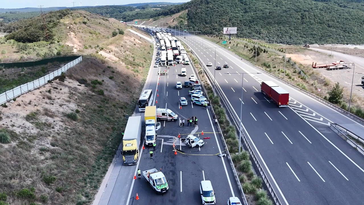 Kuzey Marmara Otoyolu'nda korkunç kaza: Biri çocuk 3 can yitimi, 5 yaralı var!