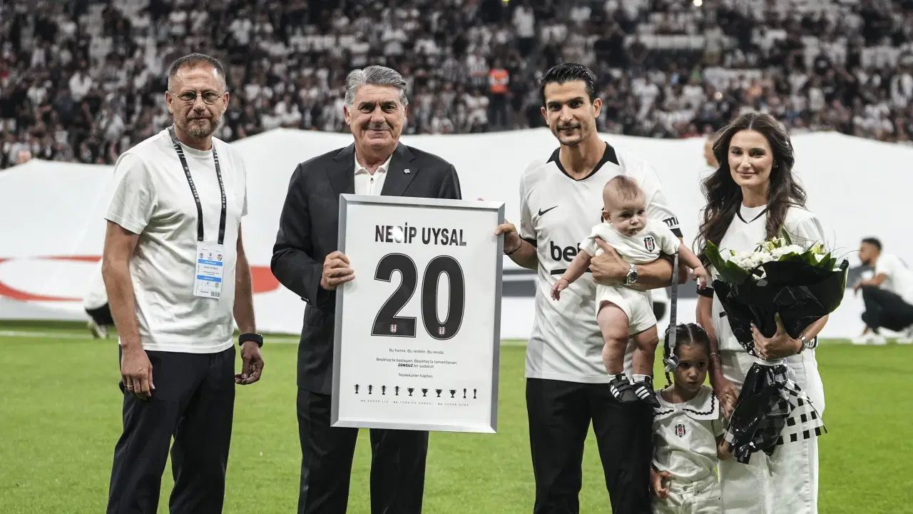 Necip Uysal, futbolu bıraktı!  
