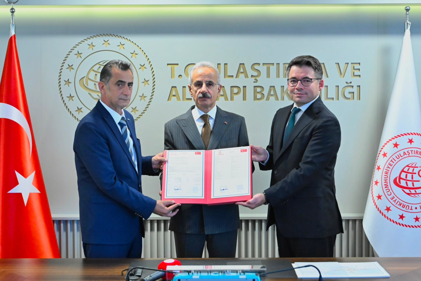 Yerli E5000 Lokomotife Avrupa Vizesi!