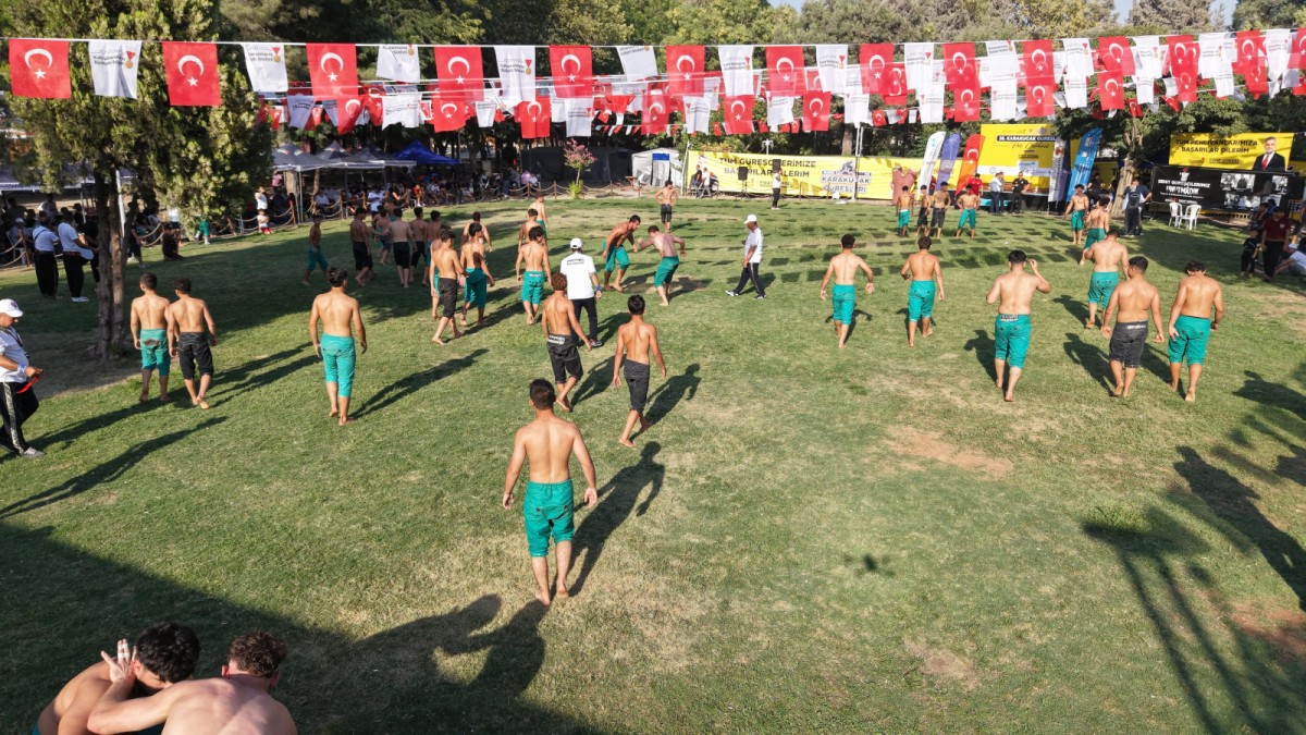 Karakucak Güreşleri 26 Yıl Sonra Yeniden Düzenlendi