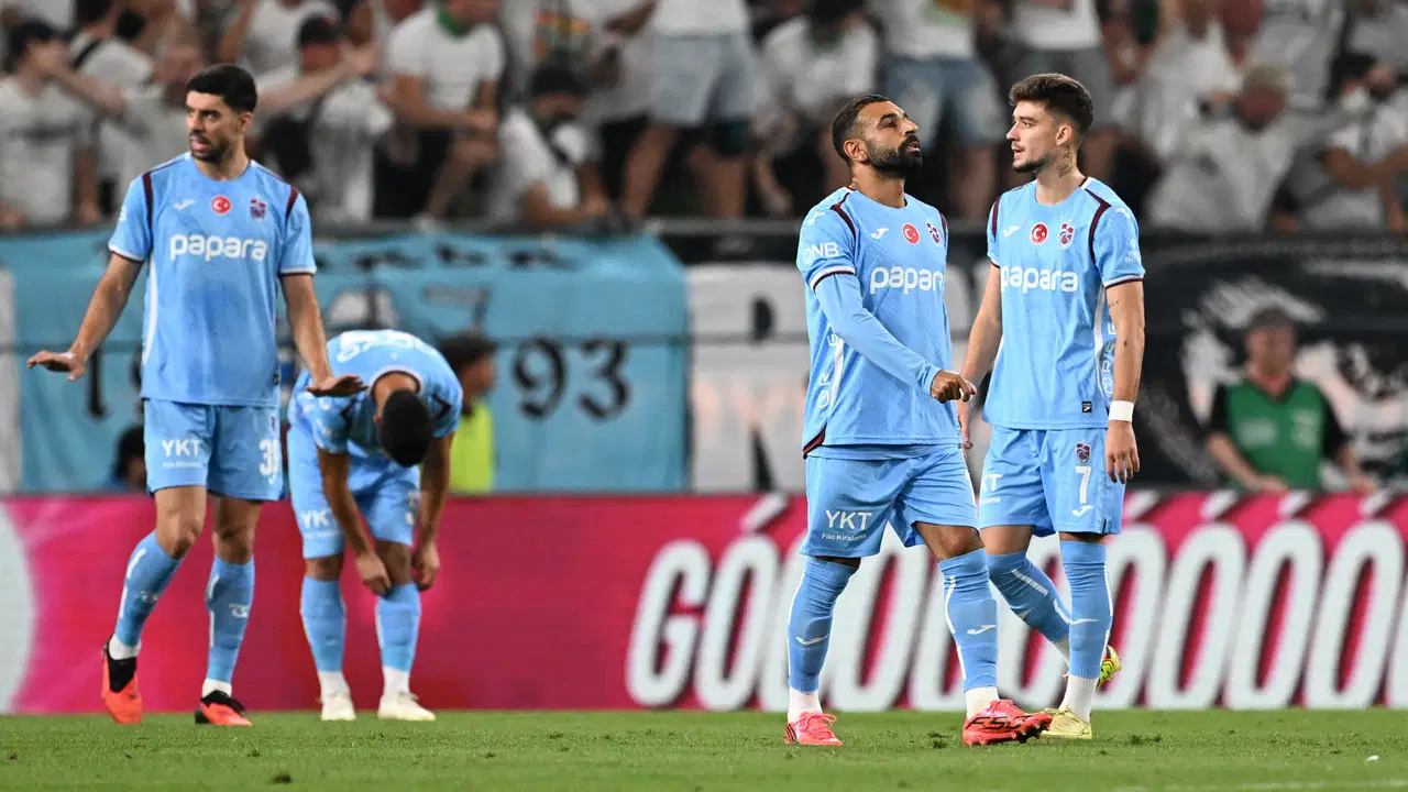 Avrupa Ligi’nden Ferencvaros’a 4-0 yenilerek elenen Trabzonspor, Konferans Ligi'nde… 