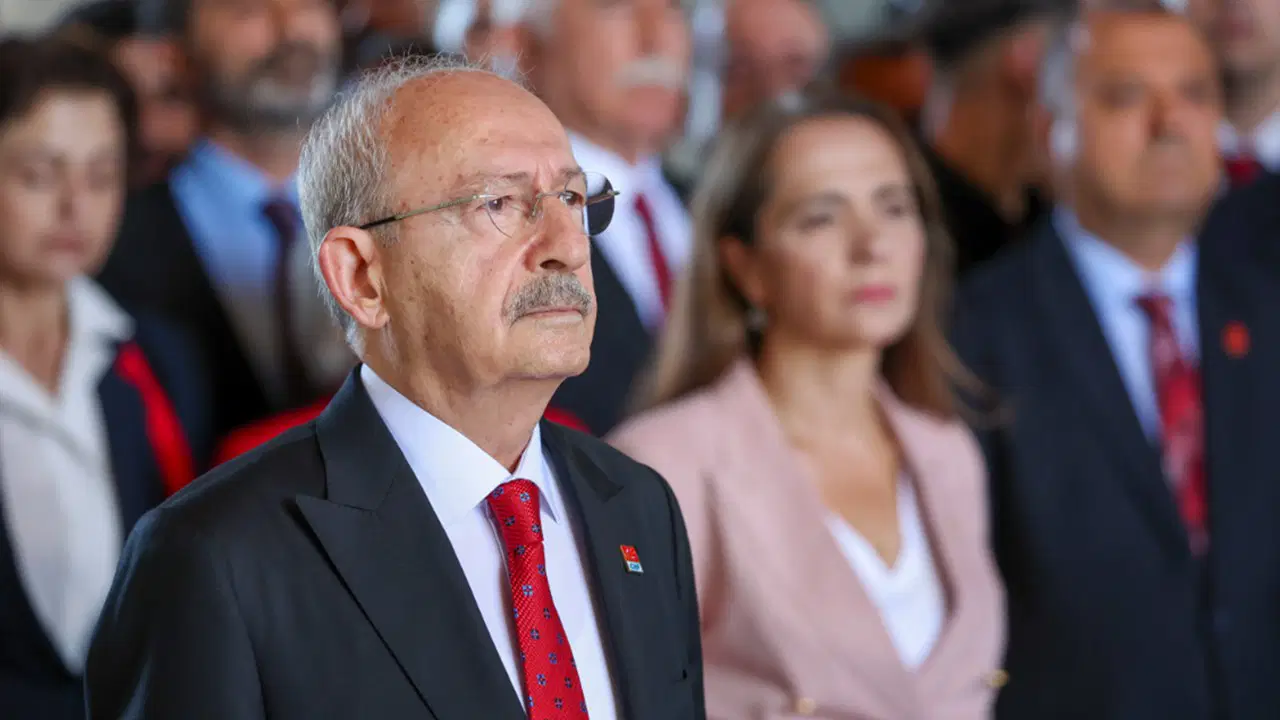 CHP 103 yaşında... Butlan yönetimi Anıtkabir'i ziyaret etti!