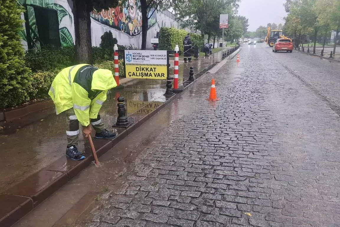 Kocaeli’de Sağanak Alarmı: Ekipler Teyakkuzda