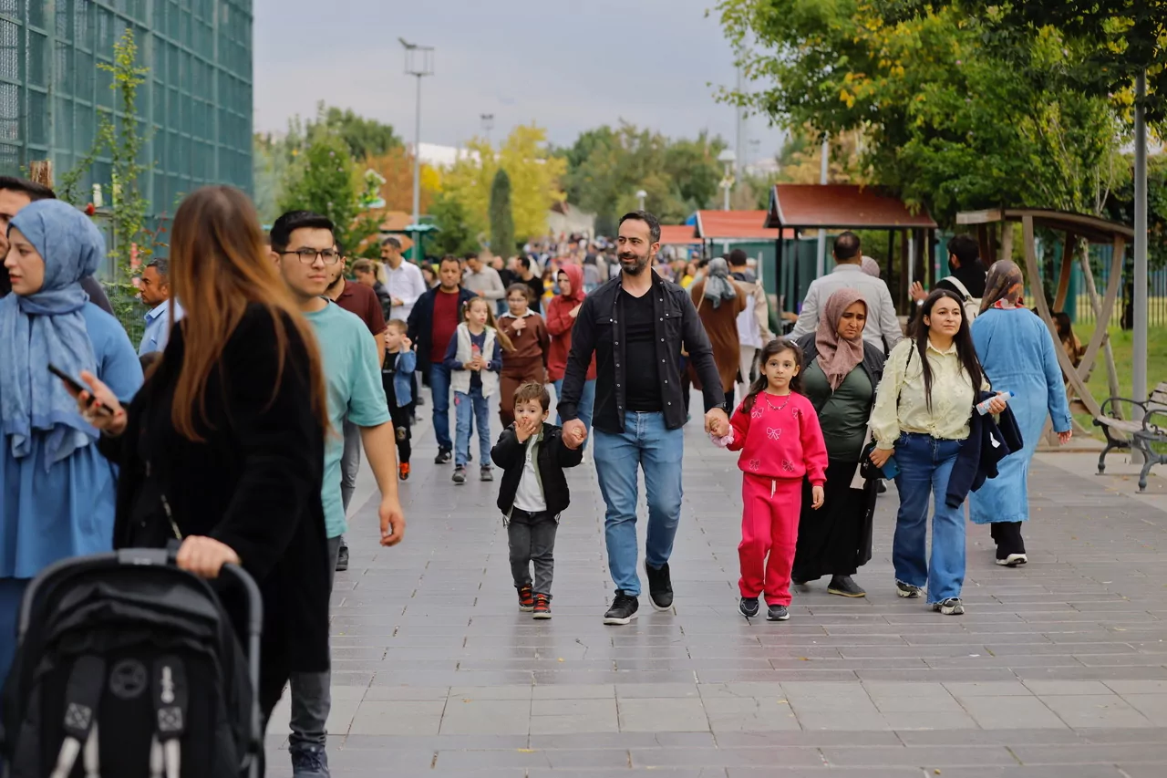 Kayseri’de Hayvanat Bahçesine Dünya Hayvanları Koruma Günü İlgisi