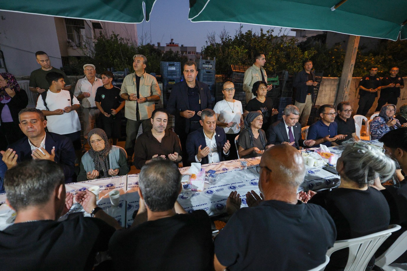 YENİ Parti Lideri Özgür Özel’den Atilla Taş’a Taziye Ziyareti