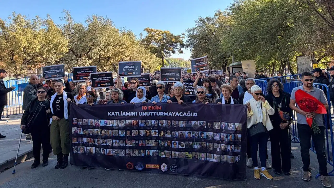 10 Ekim Ankara Gar Katliamı'nda Yaşamını Yitirenler Anıldı!