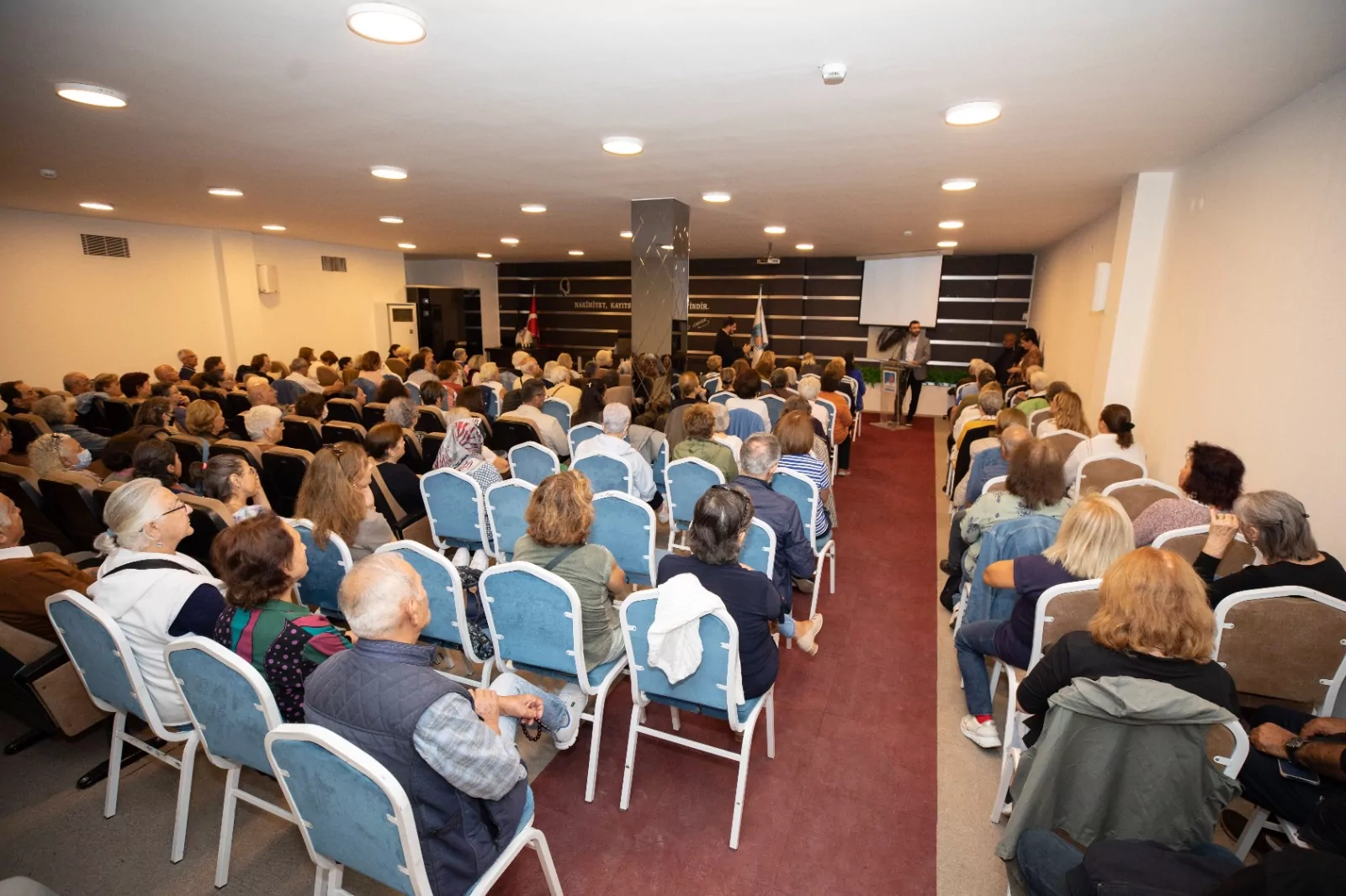 Narlıdere 3. Yaş Üniversitesi’nde Eğitim Heyecanı Başladı