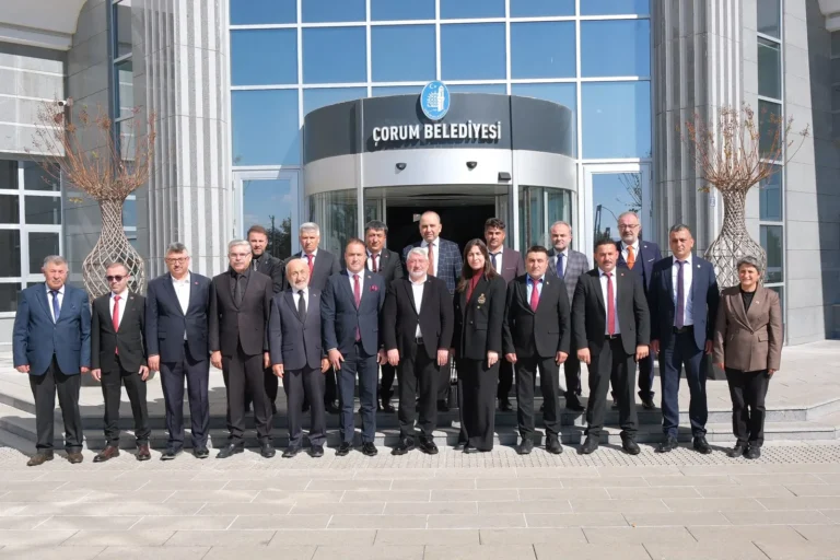 Başkan Aşgın, Muhtarlarla Mahalle Hizmetlerini Değerlendirdi