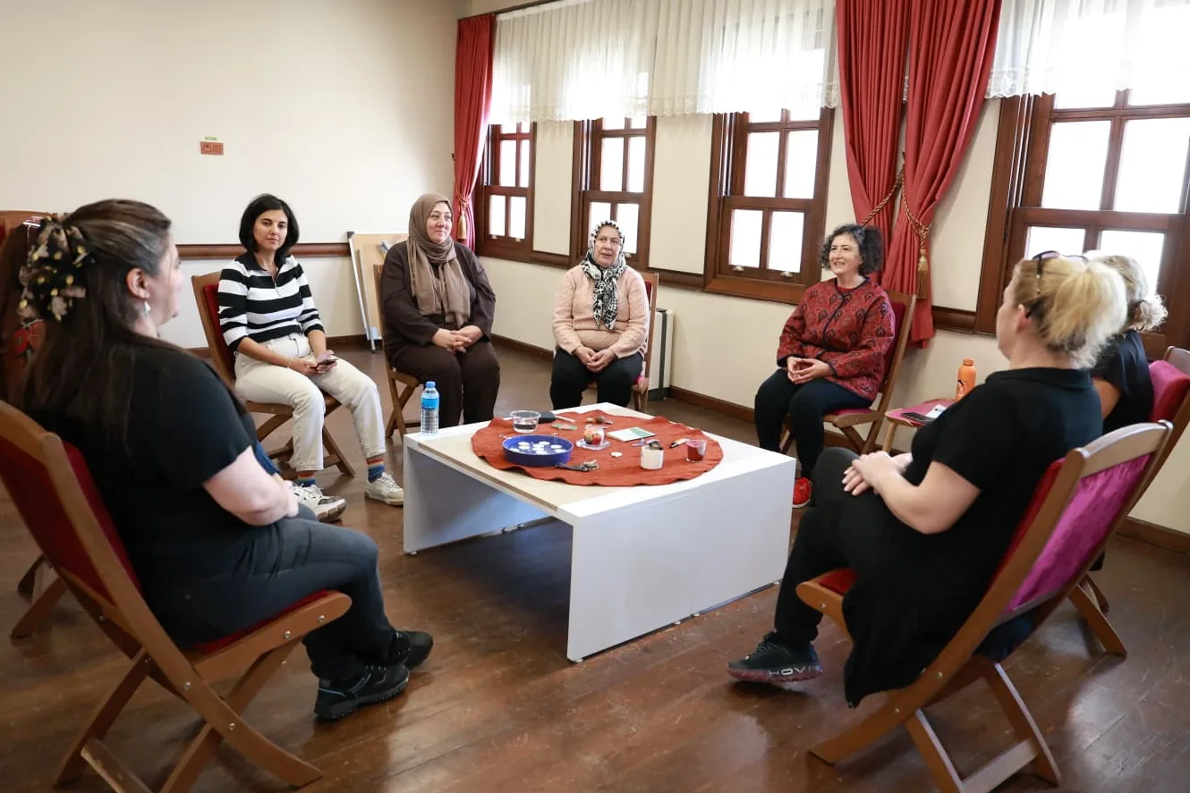 Bursa Osmangazi’de Meme Kanserine Karşı Farkındalık: “Pembe Kurdelenin Ötesinde” Etkinliği Düzenlendi