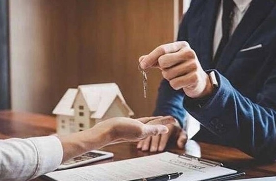 Fahiş Fiyat Uygulayan Emlakçılara 100 Bin TL Ceza!