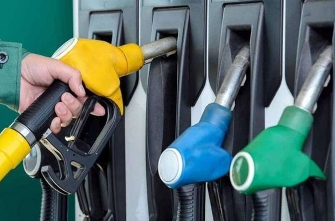 Benzin Fiyatlarında 62 Kuruşluk İndirim Bekleniyor