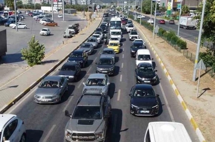 Trafikte 30 Milyon Araç! Otomobillerde Gri Renk Zirvede