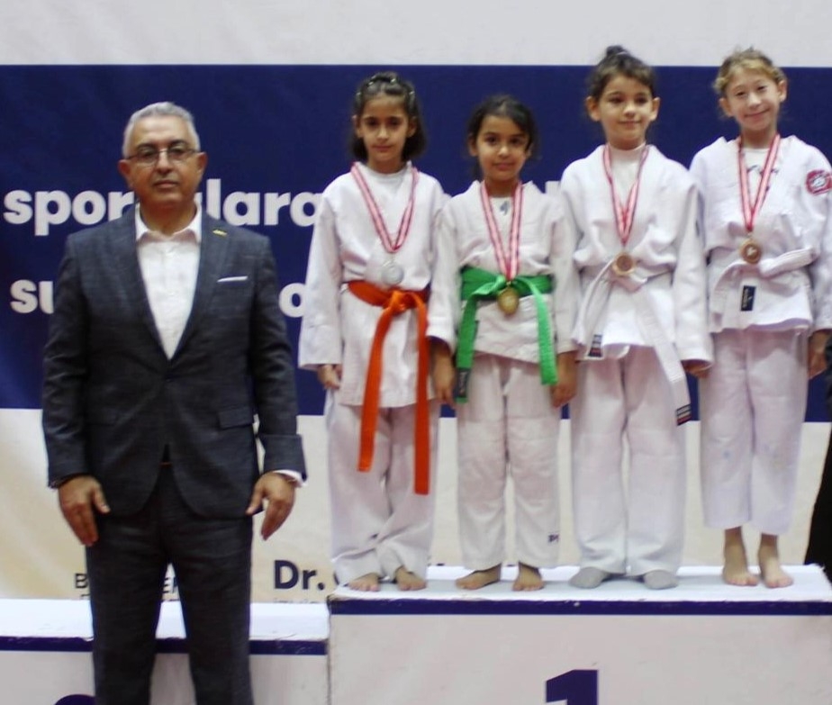 İzmir'de Şölen Gibi Turnuva Düzenleniyor