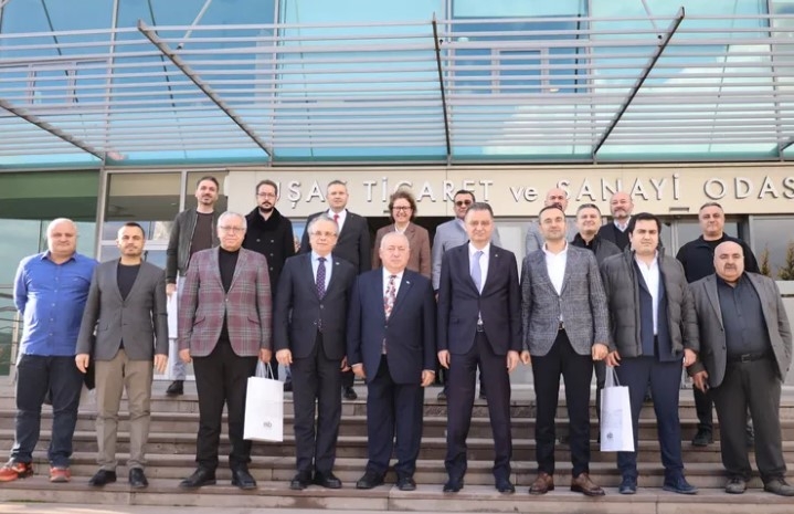 Geri Dönüşümde Uşak Lider Konumda!