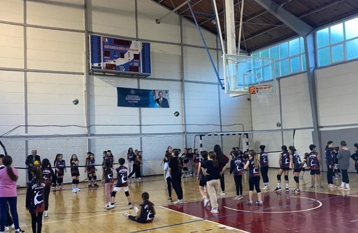 Efes Selçuklu Çocuklar Kışın Sporla Büyüyor