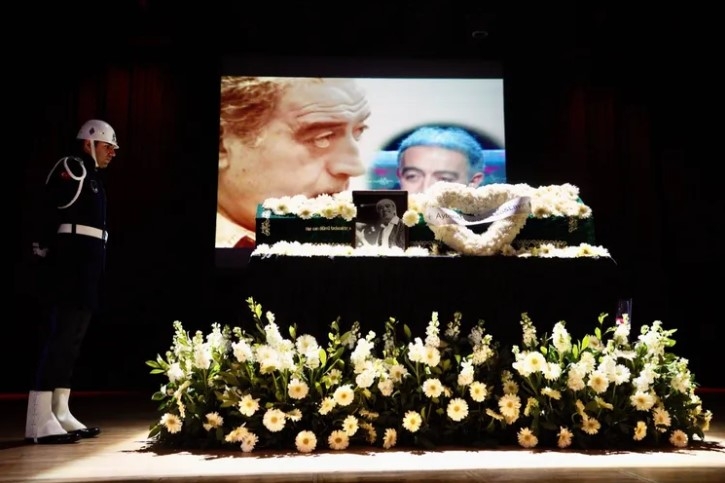 Her Kuşağın Sanatçısı EDİP AKBAYRAM SONSUZLUĞA UĞURLANDI