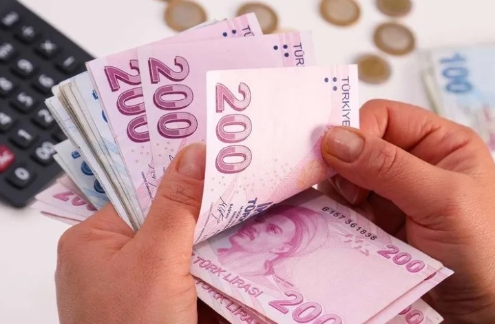 1.000 TL Emekli Bayram İkramiyesi Farkları Hesaplara Yatırılıyor