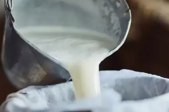 Şubat’ta SÜT ÜRETİMİ Azaldı, AYRAN ve KEFİRDE Artış Yaşandı!