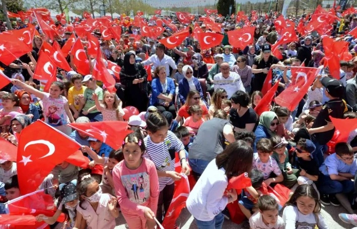 Konya’da Çocuklar, 80 Binde Devr-İ Alem Parkı’nda Bir Araya Geliyor