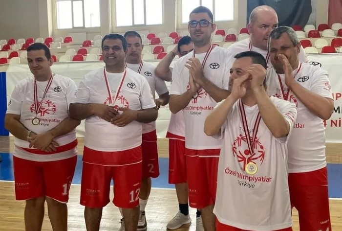 Balıkesirli Özel Çocuklar Ayvalık’a Altın Madalya Gururu Yaşattı
