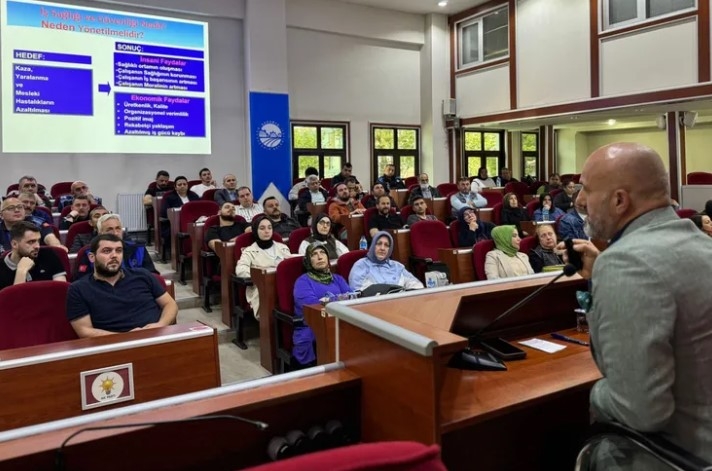 Sakarya Büyükşehir Belediyesi’nden Personeline İş Güvenliği Eğitimi