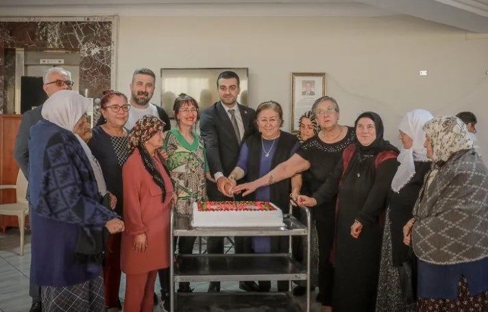 Keçiören'de huzurevi sakinlerine sürpriz ziyaret