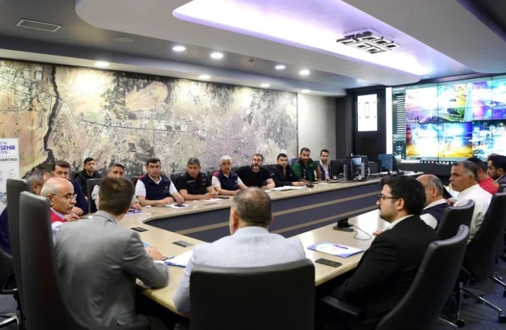 Malatya’da Sağanak Yağışın Ardından Büyükşehir Ekipleri Hızla Harekete Geçti
