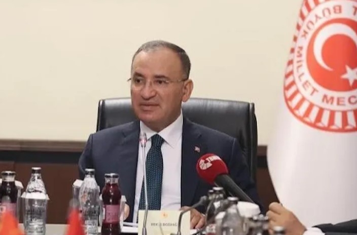 AKP, TBMM Görev Dağılımını Açıkladı: Bozdağ Başkanvekili Oldu