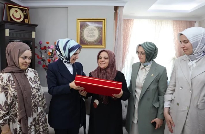 Bakan Göktaş’tan Şehit Ömer Takdemir’in Ailesine Taziye Ziyareti