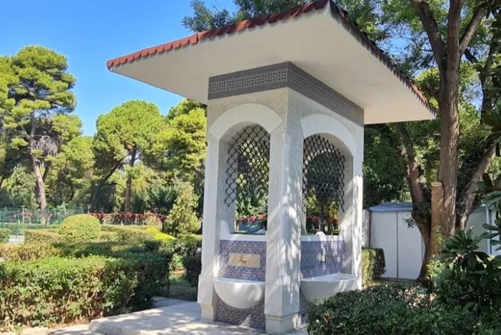 Kültürpark’ın 58 Yıllık Çinili Çeşmesi 94. İzmir Enternasyonal Fuarı için Yenilendi
