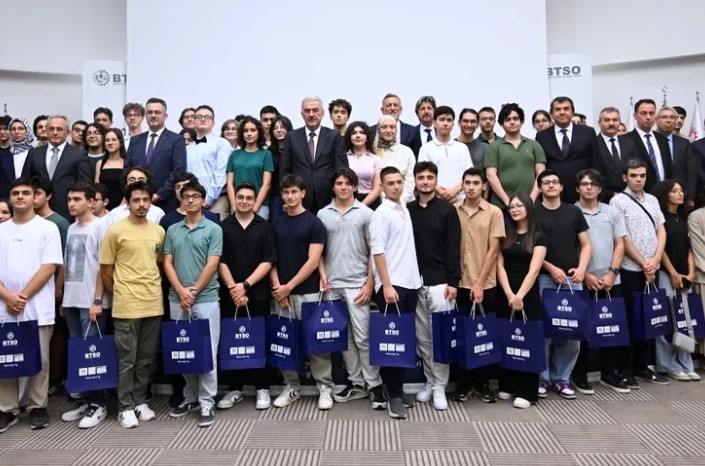 BTSO’da YKS’de Dereceye Giren Bursalı Gençlere Ödül