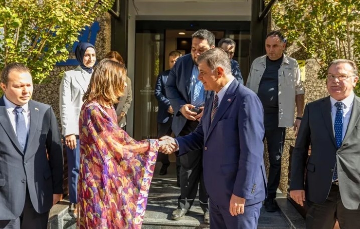 Başkan Tugay, İzmir’de Arjantin İstanbul Başkonsolosu Vivas’ı ağırladı