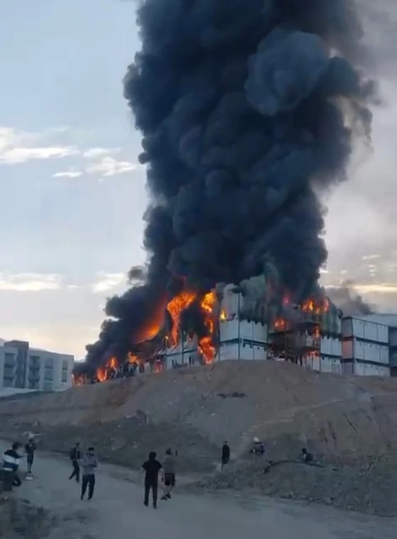 Kahramanmaraş'ta şantiyede yangın: 1 işçi yaşamını yitirdi, 6 yaralı var!