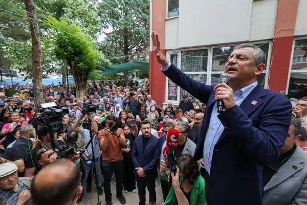 Özgür Özel, Burdur'da: 'CHP'yi elimizden almak, iktidar yürüyüşümüzü durdurmak istiyorlar'