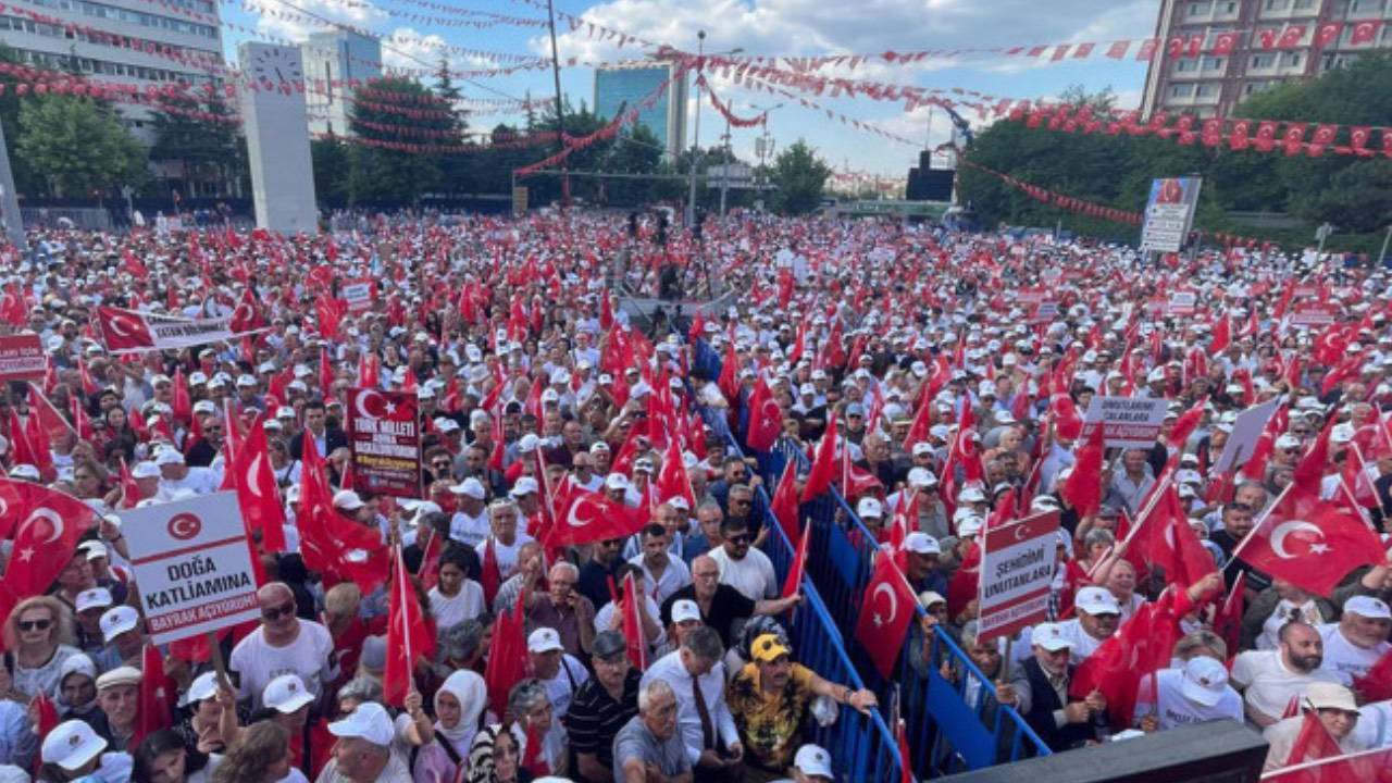 İYİ Parti Lideri Dervişoğlu, Ankara'da düzenlenen 'Bayrak Mitingi'nde yurttaşlara seslendi!