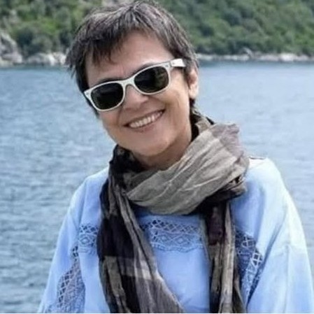 Emekli İlçe Milli Eğitim Müdürü Tayfun Önder’in eşi Senem Önder yaşama gözlerini yumdu!