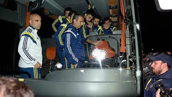 Fenerbahçe takım otobüsüne yapılan saldırıdan 11 yıl sonra 5 şüpheli gözaltına alındı!